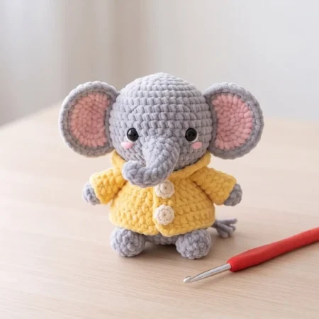Raincoat Elephant – no-sew amigurumi crochet pattern (photo 2)