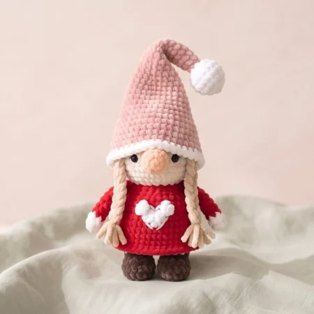 Valentine Gnome Couple – no-sew amigurumi crochet pattern (photo 2)