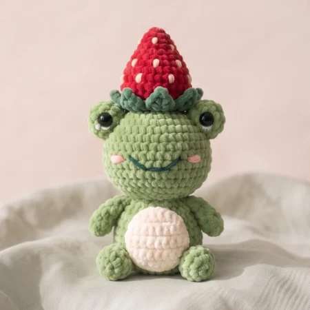 Frog with Strawberry Hat – no-sew amigurumi crochet pattern (photo 2)