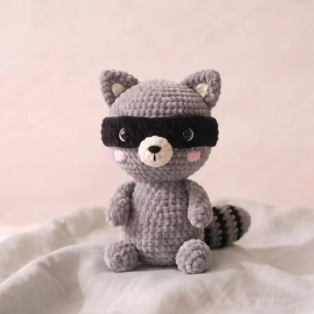Raccoon – no-sew amigurumi crochet pattern (photo 2)