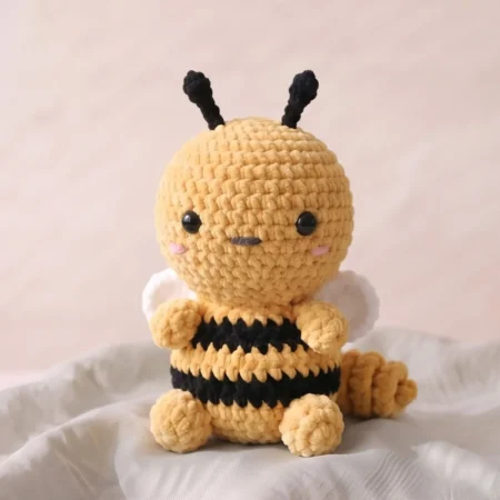 Bumblebee – no-sew amigurumi crochet pattern (photo 2)