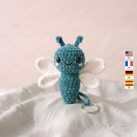 Dragonfly Keychain – easy crochet keychain for beginners