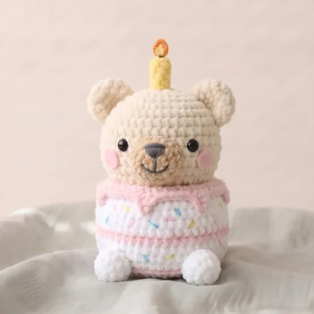 Birthday Cake Bear – no-sew amigurumi crochet pattern (photo 2)