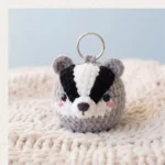 Badger Charm – crochet keychains patterns (photo 8)