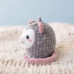 Opossum Charm – crochet patterns for keychains (photo 9)