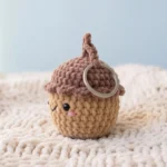 Acorn Charm – keychain crochet (photo 2)