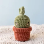 Little Sprout in a Pot – no-sew amigurumi crochet pattern (photo 2)
