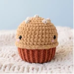 Spiced Muffin Buddy – no-sew amigurumi crochet pattern (photo 8)