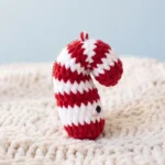 Candy Cane Charm – cute crochet keychain ideas (photo 9)