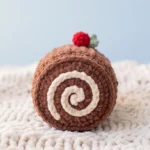 Yule Log Buddy – no-sew amigurumi crochet pattern (photo 9)