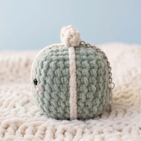 Little Gift Box – no-sew amigurumi crochet pattern (photo 2)