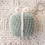 Little Gift Box – no-sew amigurumi crochet pattern (photo 10)