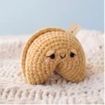 Fortune Cookie Buddy – no-sew amigurumi crochet pattern (photo 8)