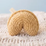Fortune Cookie Buddy – no-sew amigurumi crochet pattern (photo 10)
