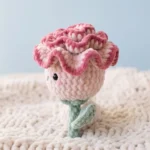 Carnation Buddy – no-sew amigurumi crochet pattern (photo 2)