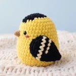 Little Goldfinch – no-sew amigurumi crochet pattern (photo 2)