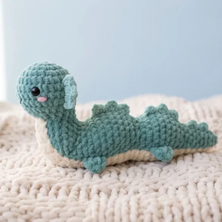 Little Lake Monster – no-sew amigurumi crochet pattern (photo 2)