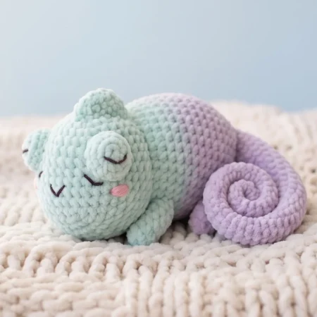 Sleepy Chameleon – no-sew amigurumi crochet pattern (photo 2)