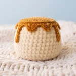 Caramel Flan Buddy – crochet food pattern (photo 10)