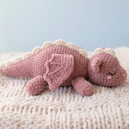 Snuggler Dragon – dragon crochet (photo 2)